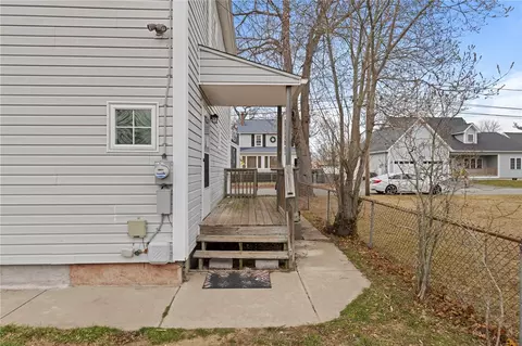 Exterior - 52 Blake St, Warwick, RI 02889 photo 3 of 6