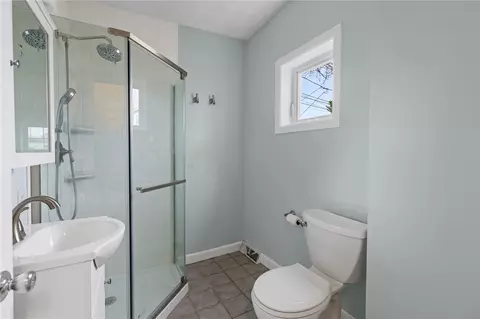 Bath - 52 Blake St, Warwick, RI 02889 photo 1 of 2