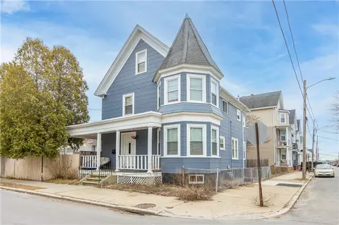 18 Berkley St, Providence, RI 02908