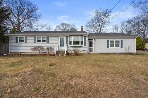 109 Hawksley Ave, Warwick, RI 02889