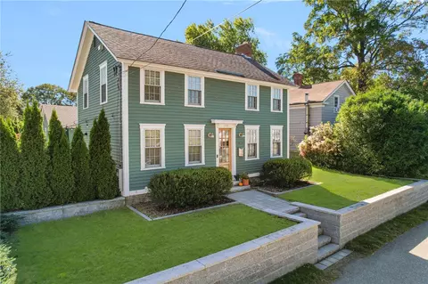 230 Marlborough St, East Greenwich, RI 02818