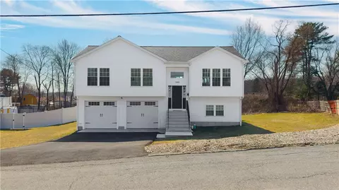 180 Bertenshaw Rd, Woonsocket, RI 02895