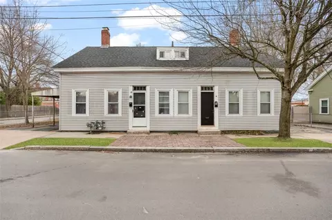 49 Oak St, Cranston, RI 02910