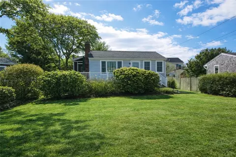 268 Foddering Farm Rd, Narragansett, RI 02882
