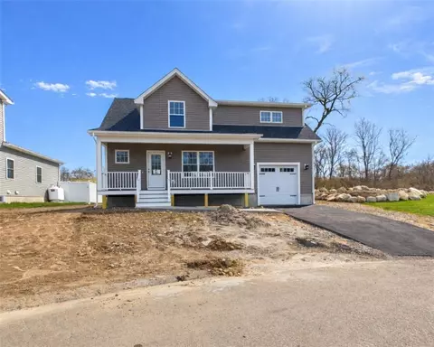 54 Vespia Ln, South Kingstown, RI 02879