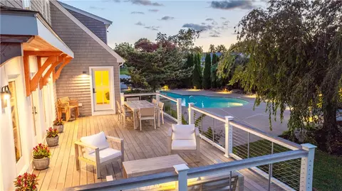 2040 E Main Rd, Portsmouth, RI 02871