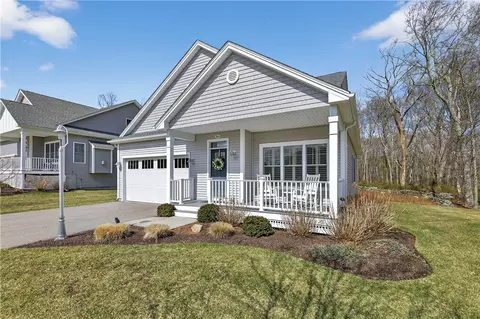 265 Wickford Ct, North Kingstown, RI 02852