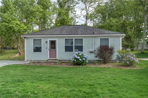 63 Buoy St, Jamestown, RI 02835