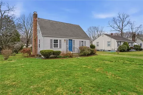 251 W Shore Rd, Warwick, RI 02889