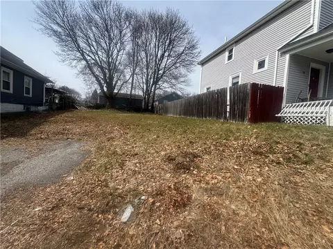 52 Ortoleva Dr, Providence, RI 02909