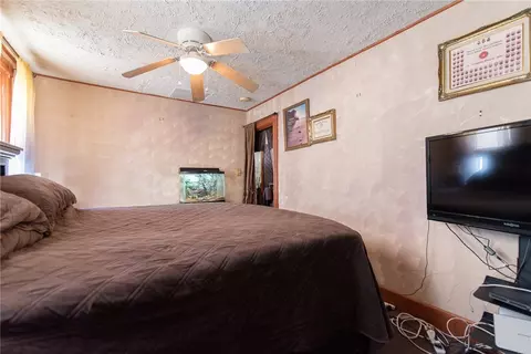 Bedroom - 217 4th Ave, Woonsocket, RI 02895 photo 2 of 3