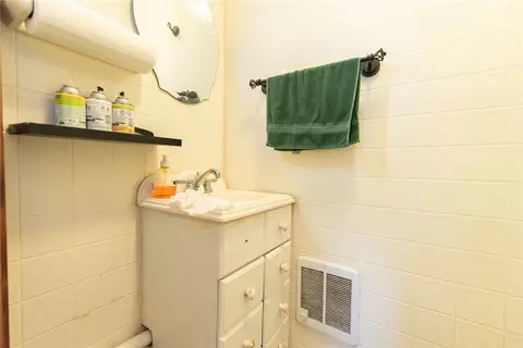 Bath - 217 4th Ave, Woonsocket, RI 02895 photo 1 of 3