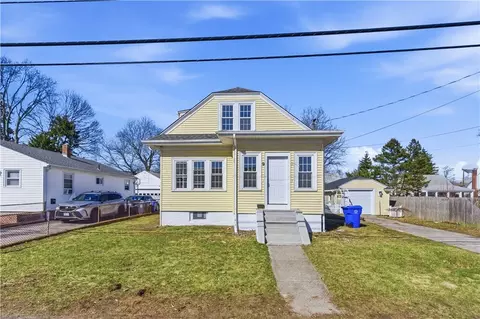 220 Vincent Ave, East Providence, RI 02914
