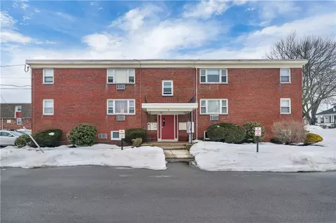 5 Garibaldi St #33, North Providence, RI 02911