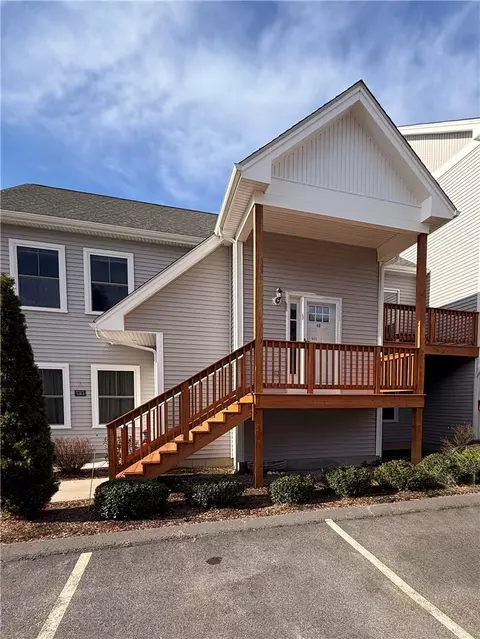 4 Jupiter Ln #B, Richmond, RI 02898
