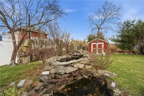 Exterior - 111 Beechcrest St, Warwick, RI 02888 photo 2 of 4