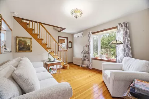 Living - 111 Beechcrest St, Warwick, RI 02888 photo 1 of 2