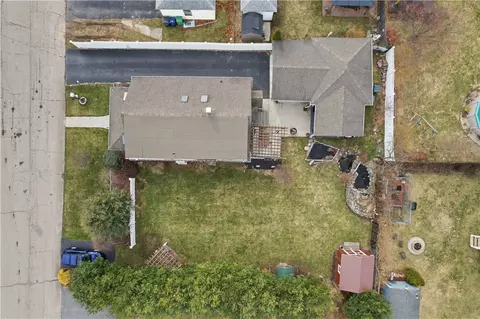 View/Area - 111 Beechcrest St, Warwick, RI 02888 photo 4 of 4