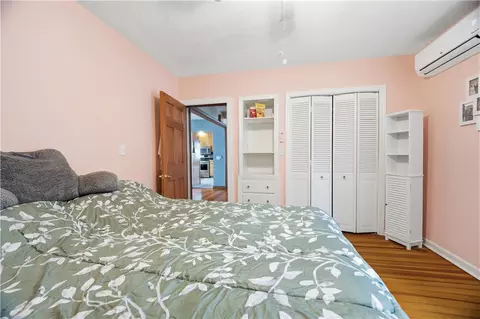 Bedroom - 111 Beechcrest St, Warwick, RI 02888 photo 2 of 5