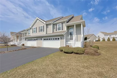 39 Streamview Dr #34, Cumberland, RI 02864