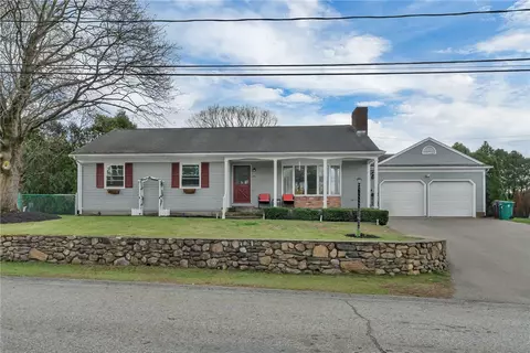 33 Achille St, Woonsocket, RI 02895