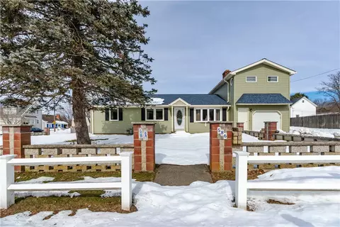 586 Child St, Warren, RI 02885