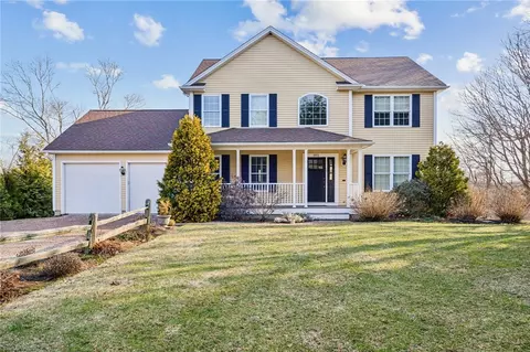 302 Pond St, South Kingstown, RI 02879