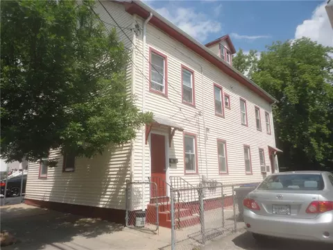 31 Newark St, Providence, RI 02908