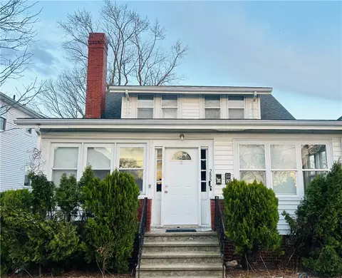 288 Pontiac Ave, Cranston, RI 02910