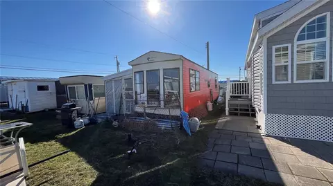 836 Matunuck Beach Rd, South Kingstown, RI 02879