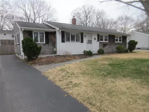 70 Keeley Ave, Warwick, RI 02886