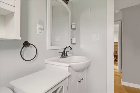 287 Parkside Dr, Warwick, RI 02888 photo 36