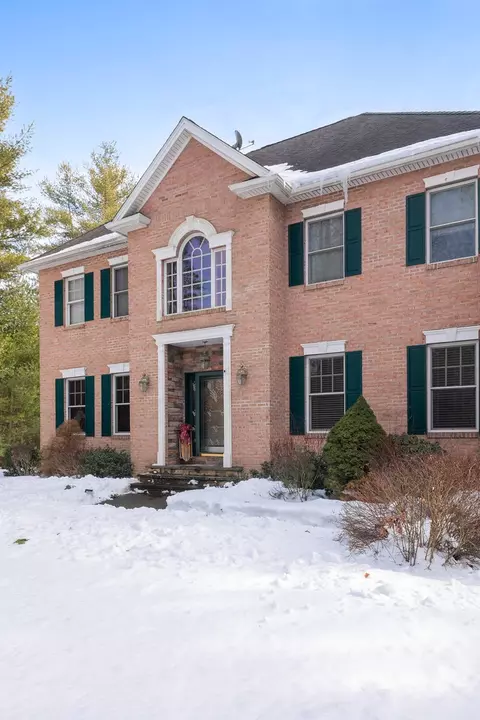 2 St Josephs Way, Hope Valley, RI 02832