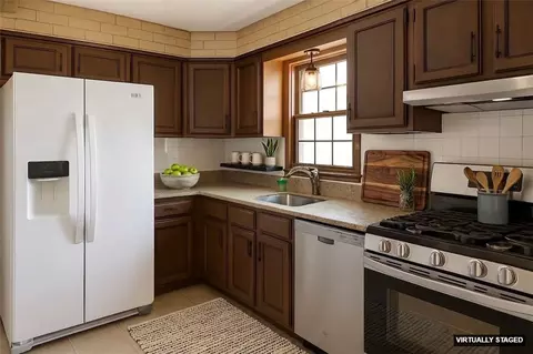 Kitchen - 699 Lower River Rd, Lincoln, RI 02865 photo 1 of 2