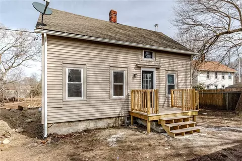 13 Earl St, West Warwick, RI 02893