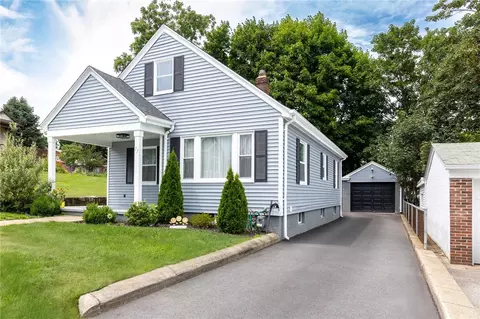 77 Rockwood Ave, Cranston, RI 02920
