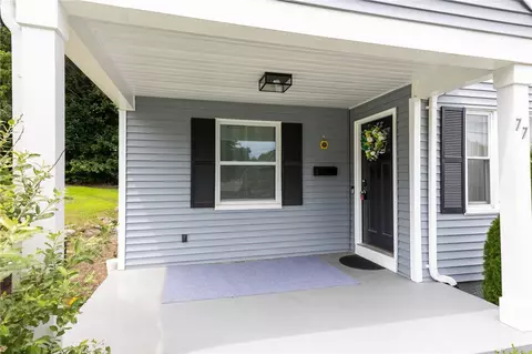 77 Rockwood Ave, Cranston, RI 02920