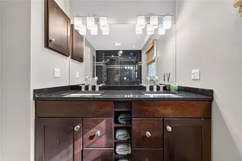 Bath - 26 Windward Dr, Westerly, RI 02891 photo 5 of 6