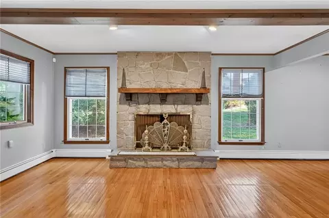 Living - 26 Windward Dr, Westerly, RI 02891 photo 1 of 4