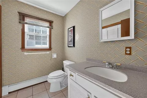 Bath - 26 Windward Dr, Westerly, RI 02891 photo 1 of 6