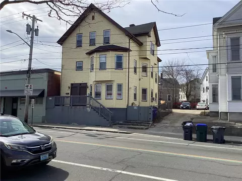 476 Smith St, Providence, RI 02908