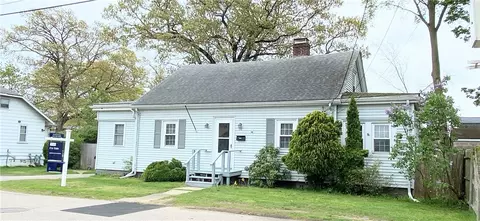 128 Fern St, Warwick, RI 02889