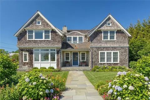 31 Ninigret Ave, Charlestown, RI 02813