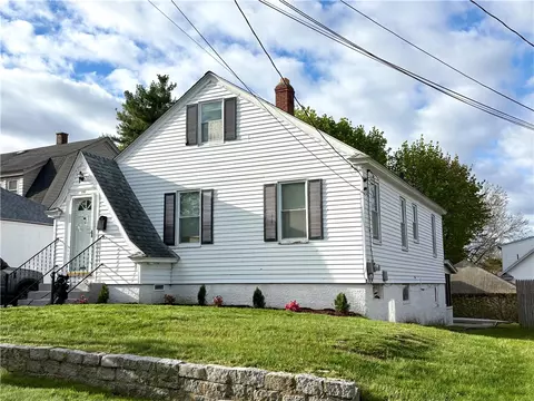 190 Wardlaw Ave, Providence, RI 02908