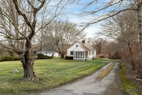 20 Maple Ave, Little Compton, RI 02837