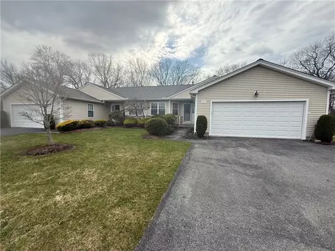 61 Hunters Run #51, North Providence, RI 02904