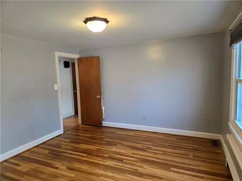 Bedroom - 46 Galant Dr, Warwick, RI 02886 photo 2 of 5