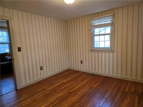 Bedroom - 46 Galant Dr, Warwick, RI 02886 photo 4 of 5