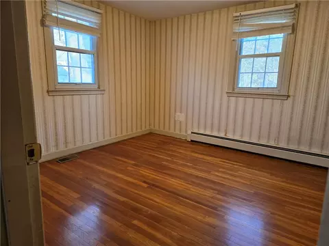 Bedroom - 46 Galant Dr, Warwick, RI 02886 photo 5 of 5