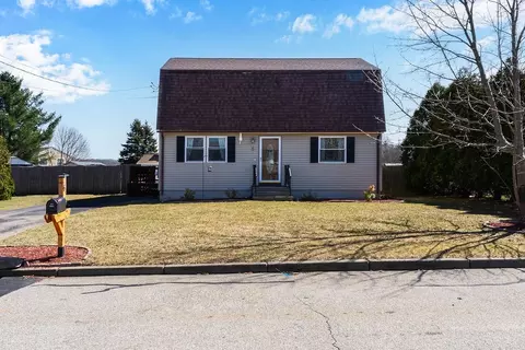6 Quill Dr, West Warwick, RI 02893